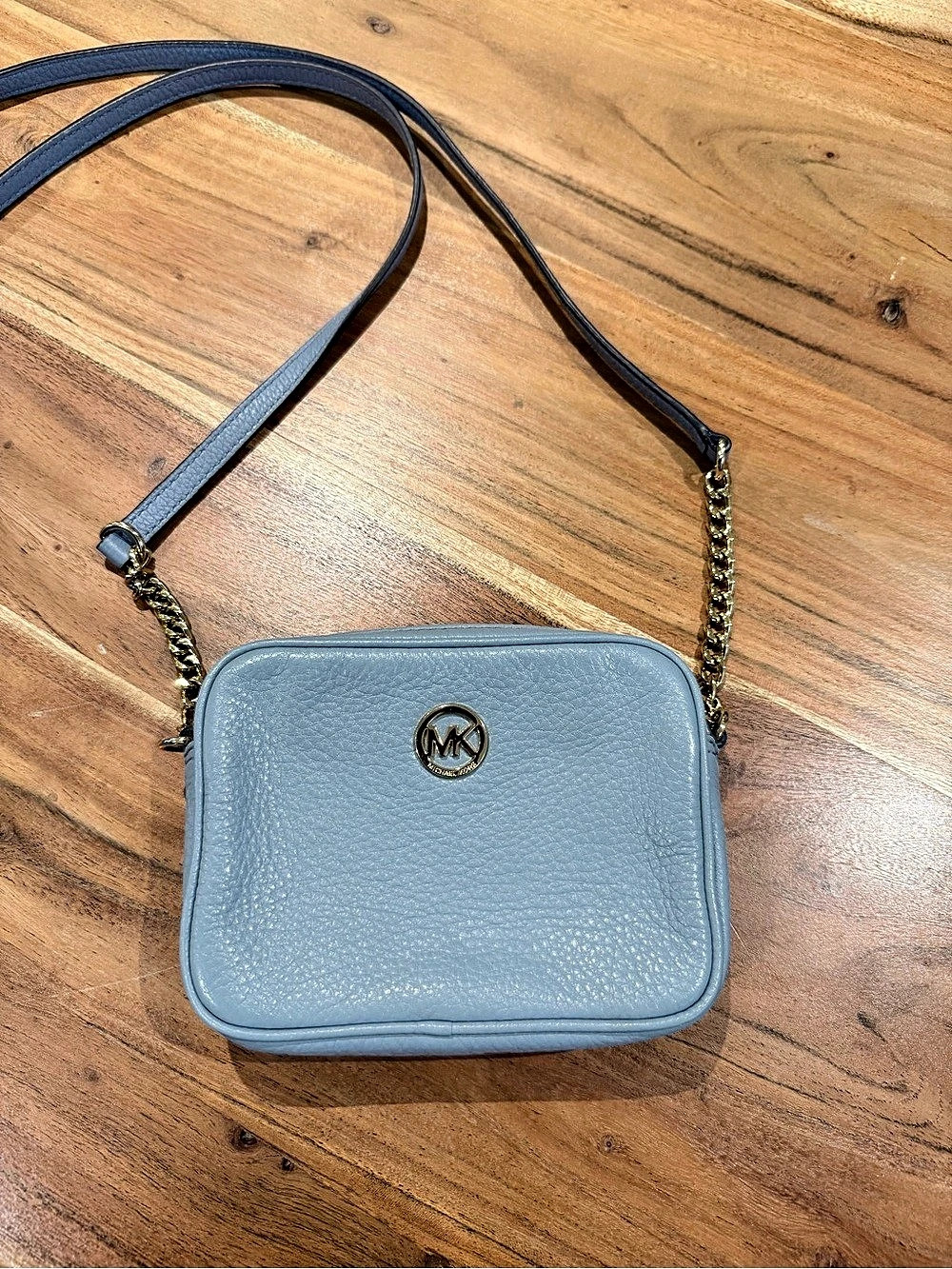 Michael Kors Jet Set Small Pebbled Leather Camera Crossbody Bag Crossbody Bag in